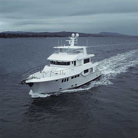 Iate A Motor De Cruzeiro 80 Nordhavn Flybridge