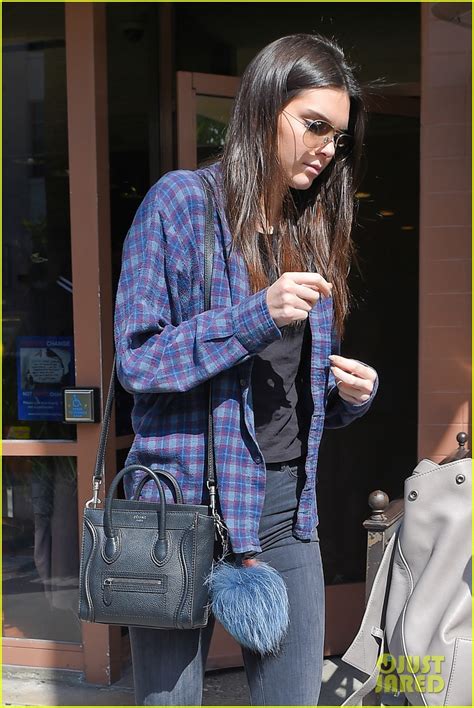 Kourtney Kardashian Brings Growing Baby Bump To Lunch With Kendall ...