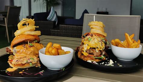 200g Gourmet Burgers And Cocktails For 2 People At London Road Bistro The 4 Star Hyde Hotel