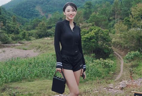 Hot Girl Ph Th S H U Nhan S C V N Ng I M K N Ng Ch I B Ng Kh Ng Ph I D Ng V A Titanic