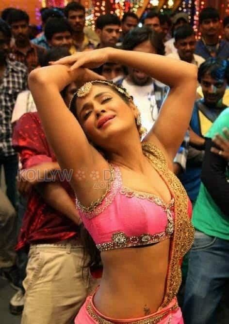 Actress Parul Yadav Hot Photos 02 206414 Kollywood Zone