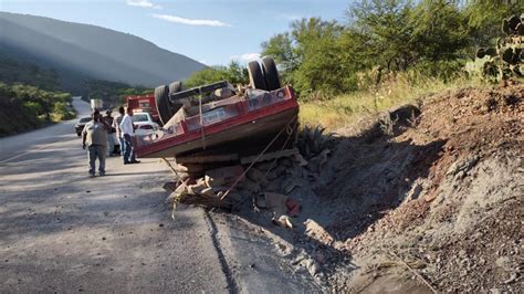 Chofer Se Salva De Morir Aplastado Por Camión Materialista