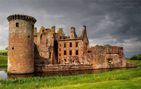 Caerlaverock Castle in Dumfries, Scotland. Photo by Highland Exposure ...