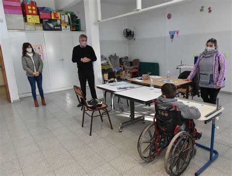 Gay Las Escuelas Deben Reabrir Porque No Son Foco De Contagio La Br Jula