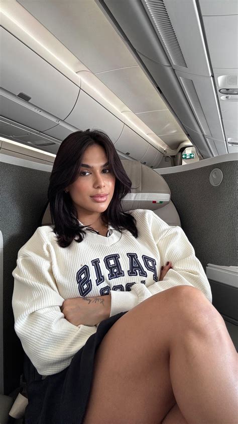 Jully Poca Jullypoca • Instagram Photos And Videos