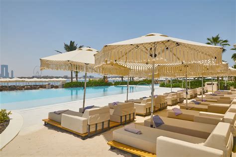 The ultimate pools & beach clubs guide in Dubai