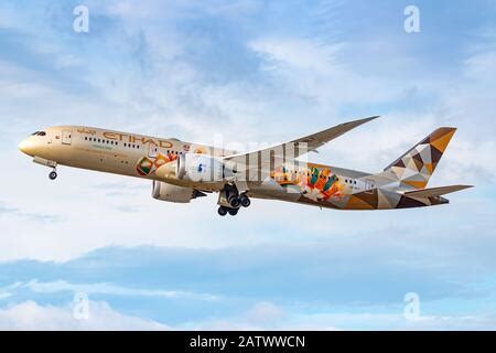 Etihad Airways Boeing 787 9 Dreamliner In ADNOC Choose Singapore