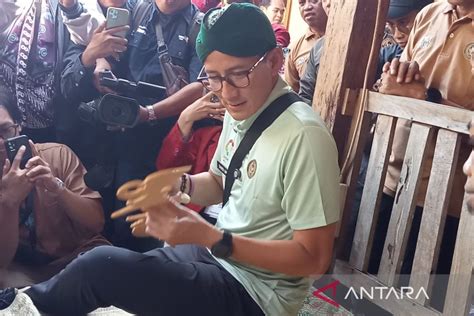 Menparekraf Tambah Jumlah Penerbangan Capai Target 20 Juta Wisman