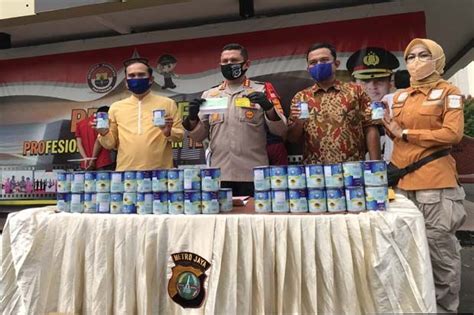 Lansia Lakukan Penipuan Modus Order Dus Susu Senilai Rp Juta