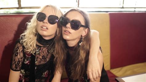 Zara H M về Việt Nam thì giới trẻ Việt vẫn chuộng order quần áo bởi những thương hiệu hot