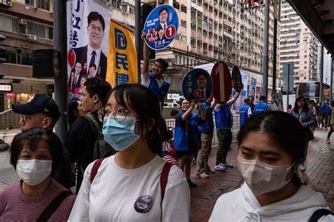 香港区议会选举首度无泛民主派参选 创最低投票率 — 普通话主页