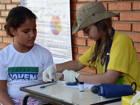 Estudantes participam de oficinas em comunidades indígenas