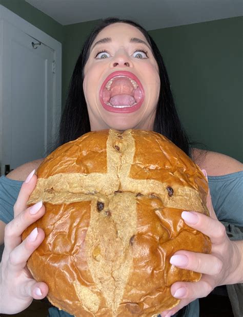 Aldi Launches Giant Hot Cross Bun Grocery Gazette Latest Grocery Industry News
