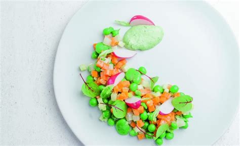 Recette De Tartare De Légumes De Printemps Par Alain Ducasse Académie