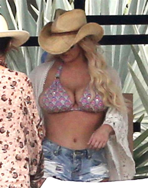 Naked Jessica Simpson Added 07 19 2016 By