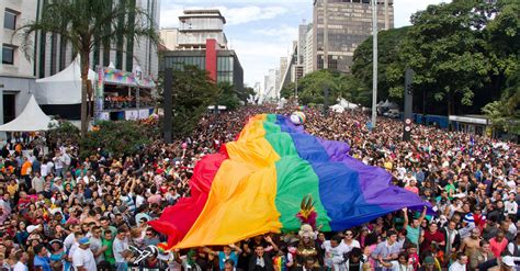 Parada do Orgulho LGBT de São Paulo acontece em junho saiba mais