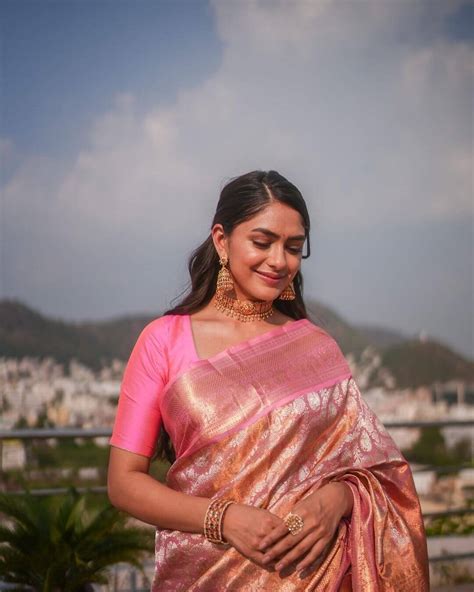 Mrunal thakur in a pink silk saree | Fashionworldhub