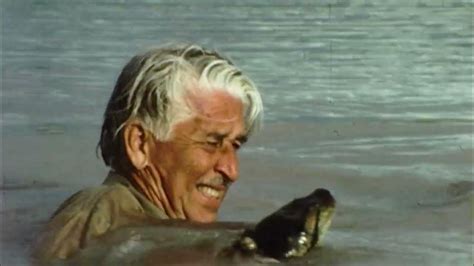 Wild Kingdoms Marlin Perkins Wrestles An Anaconda Youtube