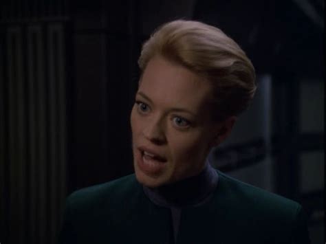 Star Trek Voyager 5 X 23 Relativity