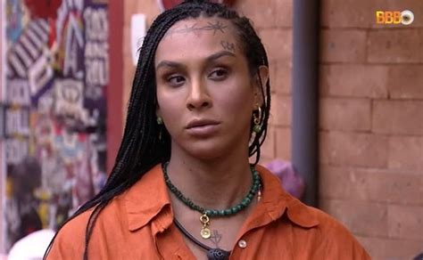 Jogador gay de polo aquático sofre homofobia durante partida e denuncia agressor nas redes