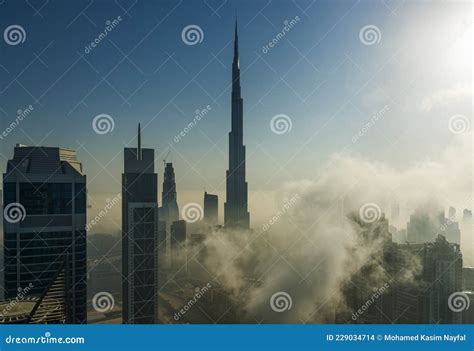 Dubai City View In Fog Editorial Stock Image Image Of Dubai 229034714