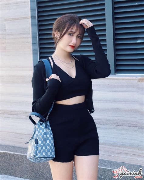 Tiktoker Vũ Thị Khánh Huyền 2k4 Khoe Ảnh Vô Cùng Xinh Đẹp Ảnh Sex Gái Xinh Sexy