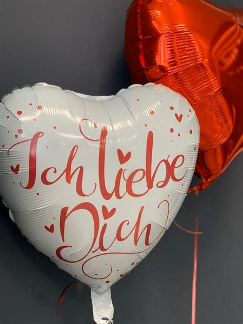 Ballon Ich Liebe Dich in weiß und rot und rotes Herz Der Ballonshop