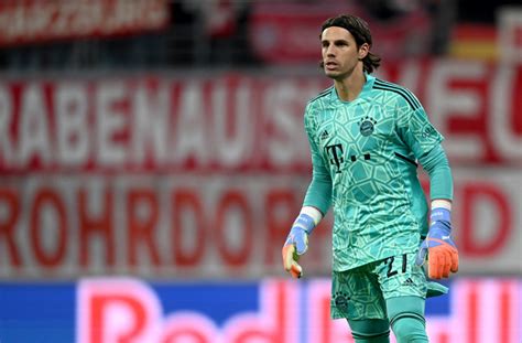 Yann Sommer Privat Frau Kinder Und Hobbys So Lebt Der Bayern Torwart