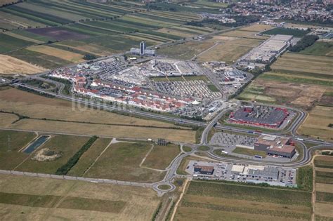 Parndorf Von Oben Einkaufs Zentrum Parndorf Fashion Outlet In