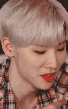 Jeon Woong Ab6ix Jeon Woong Ab6ix Woong Discover Share GIFs