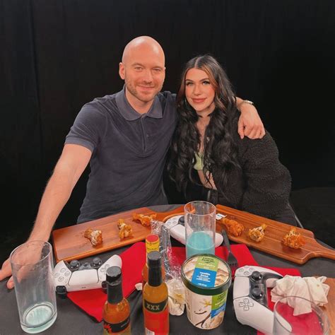 Dexerto On Twitter Hot Ones Had KaleiRenay On Their Show