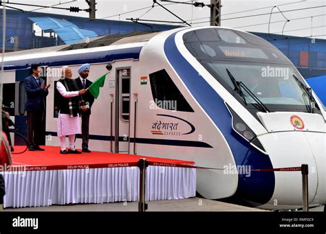 Vande bharat express hi-res stock photography and images - Alamy