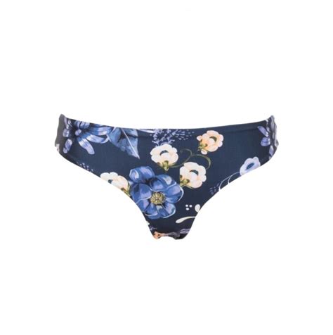 Hot Sexy Zahra Ali Bikini Pics