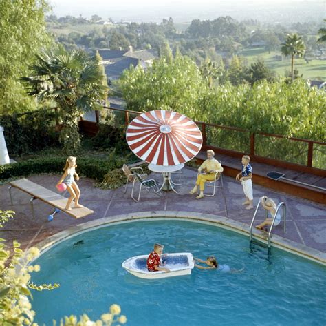 Swimming Season: Vintage Poolside Photos From 1960 | TIME