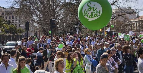 Una marea verde de 50 000 personas para gritar sí a la vida en Madrid