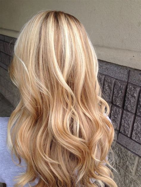 Pin by 𝚕𝚘𝚞𝚛𝚍𝚢 on HAIRSTYLES Strawberry blonde hair color Blonde