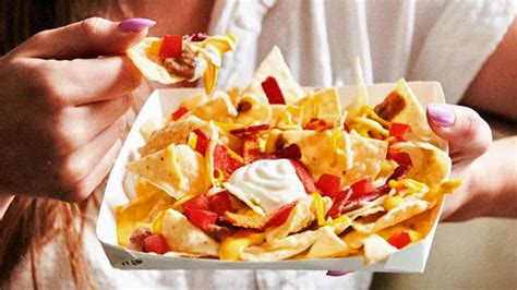 Taco Bell Tests New $2 Nachos - Chew Boom