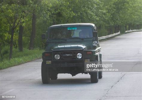 Old Army Jeep Photos and Premium High Res Pictures - Getty Images