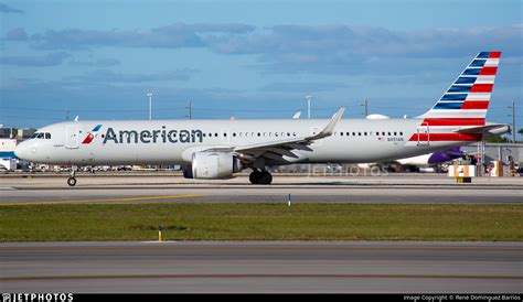 N451AN Airbus A321 253NX American Airlines René Domínguez Barrios