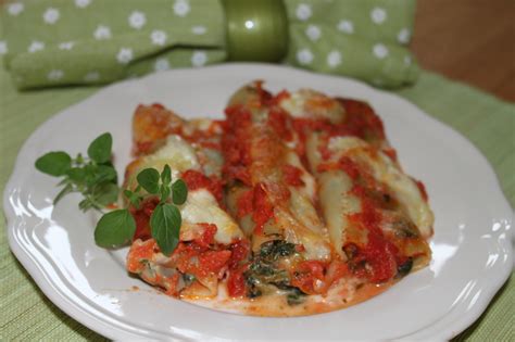 Cannelloni Ze Szpinakiem I Pieczarkami Przepis Przyslijprzepis Pl