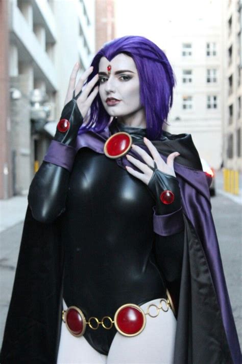 Pin By Emily Tomomi On Teen Titans Cute Cosplay Raven Cosplay