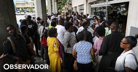 Angolanos Queixam Se De Burocracia Na Obten O De Vistos Para