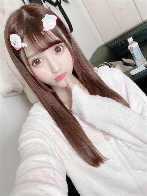 Bị mang tiếng có sở thích cặp kè với sugar daddy nàng hot girl xinh đẹp quyết rời bỏ showbiz