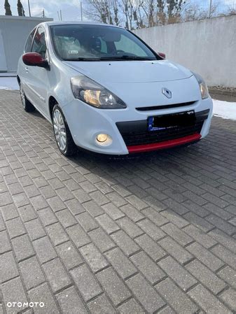 Używany Renault Clio 8 999 PLN 215 300 km Otomoto