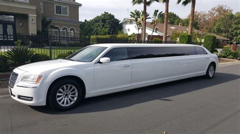 Chrysler 300 Limo Rental | Chrysler 300 Limousine Rental | Anaheim, Ca