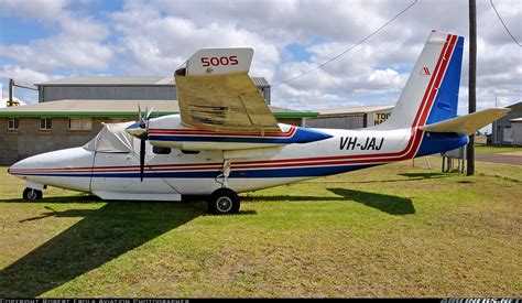 Aero Commander 500S Shrike Commander - Untitled | Aviation Photo ...