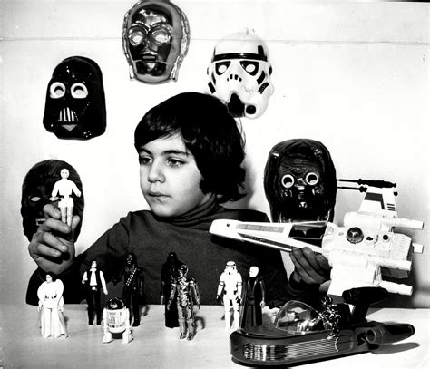 27 Incredible Pictures From The First "Star Wars"