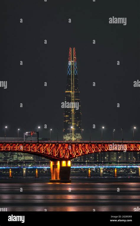 Seongsu bridge at night Stock Photo - Alamy