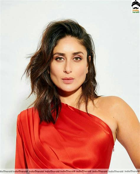 Kareena Kapoor In Red Sizzling Hot Frock