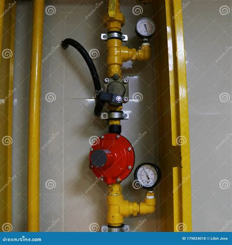 Lpg Pressure Gauge Metervalve Actuator Box And Lpg Gas Pipeline